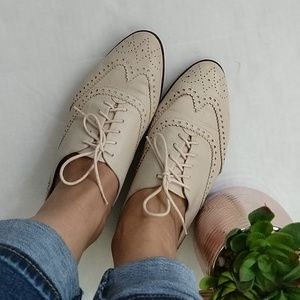 Vintage leather oxford lace up shoes